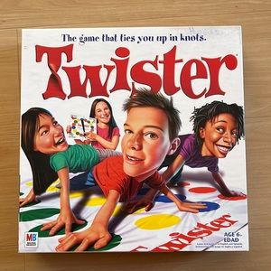 VTG TWISTER THE GAME THAT TIES YOU UP IN KNOTS MILTON BRADLEY HASBRO AGE 6+